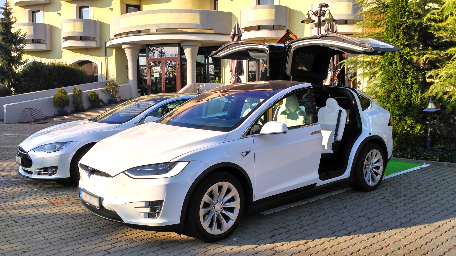 Tesla X